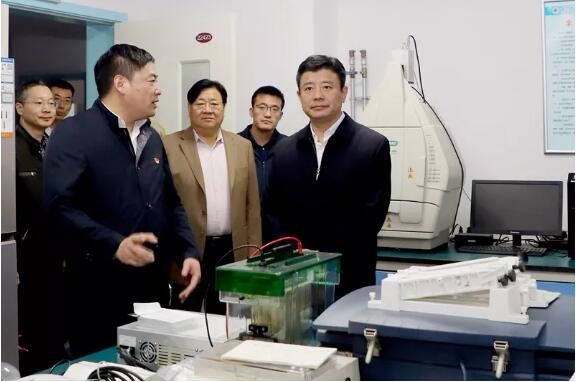 李明到医学检验学系现场调研 李明到医学检验学系现场调研