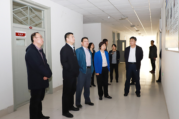 李明到医学影像学系现场调研 李明到医学影像学系现场调研