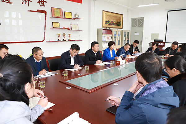 李明到医学影像学系座谈交流 李明到医学影像学系座谈交流