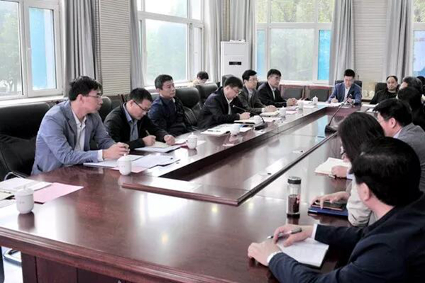 李明到公共卫生与管理学院座谈交流