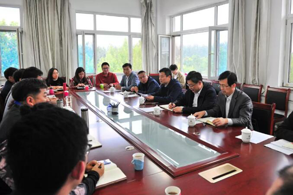 李明到公共课教学部座谈交流