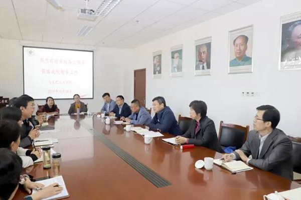 李明到马克思主义学院座谈交流