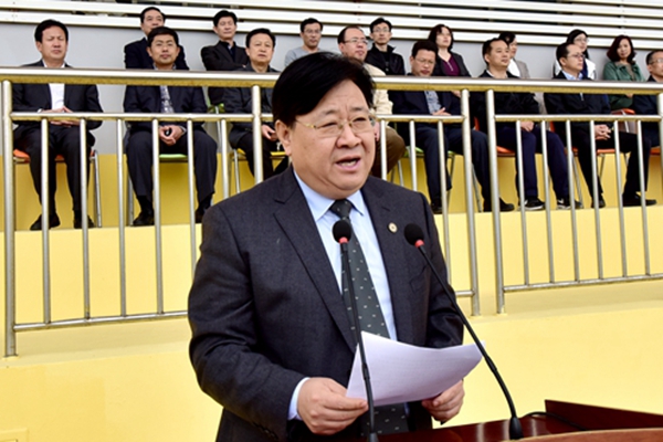 副校长孙宏伟致开幕词 副校长孙宏伟致开幕词