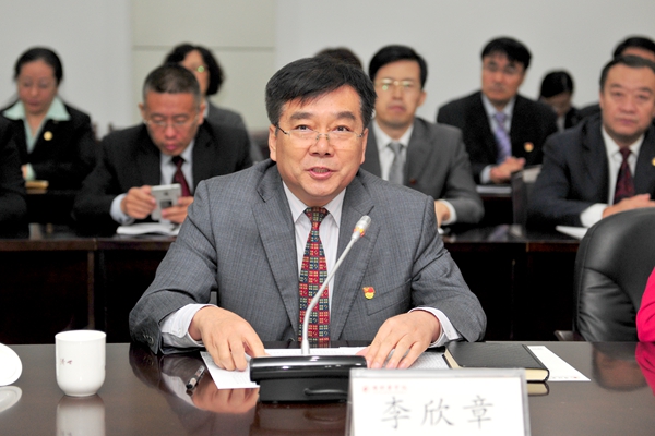 校党委书记李欣章致欢迎辞 校党委书记李欣章致欢迎辞