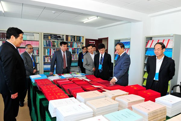 集体走访整形外科学研究所 集体走访整形外科学研究所