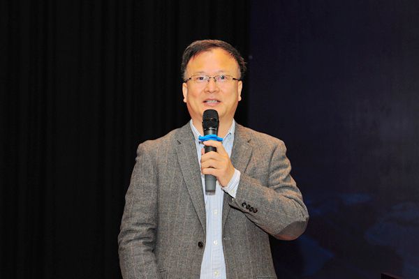 清华大学公共安全研究院副院长、博士生导师、长江学者袁宏永教授作报告 清华大学公共安全研究院副院长、博士生导师、长江学者袁宏永教授作报告