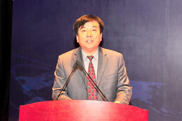 校党委书记李欣章致欢迎辞 校党委书记李欣章致欢迎辞