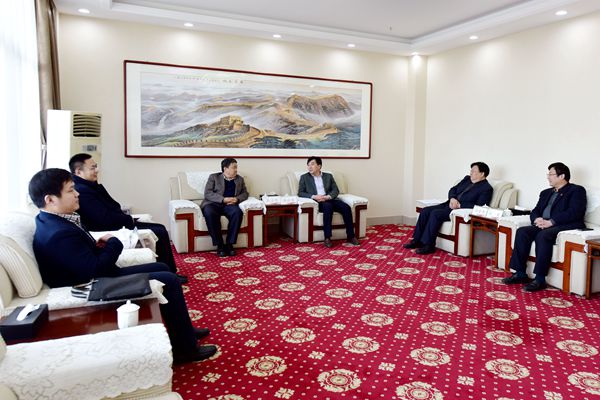 校领导会见调研组一行 校领导会见调研组一行