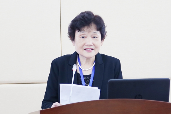 专家组组长、汕头大学杨棉华教授讲话 专家组组长、汕头大学杨棉华教授讲话