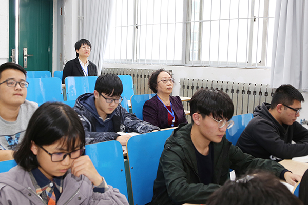 专家现场听课 专家现场听课