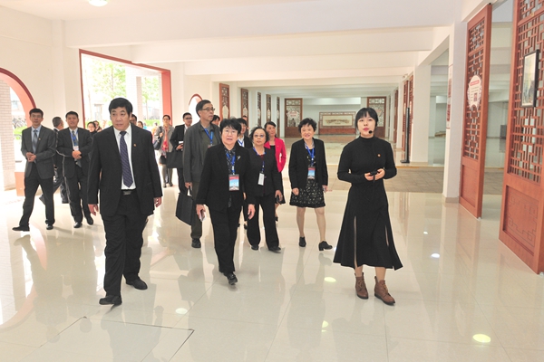 专家组走访书院 专家组走访书院