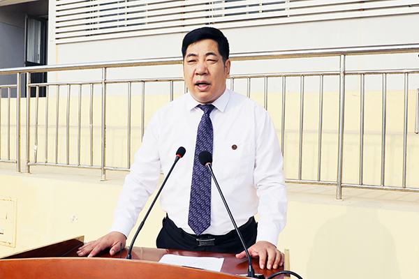 副院长井西学主持军训总结汇报大会 副院长井西学主持军训总结汇报大会