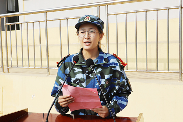 军训学生代表李姝霖同学发言 军训学生代表李姝霖同学发言